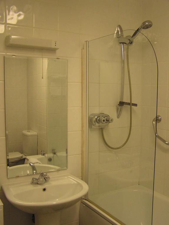 Cadogan Hotel Newmarket  Zewnętrze zdjęcie